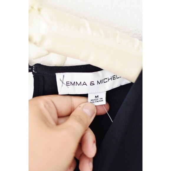 emma And michele romper Womans M Navy Blue Short Sleeve Wrap Classic Old Money - Picture 6 of 8